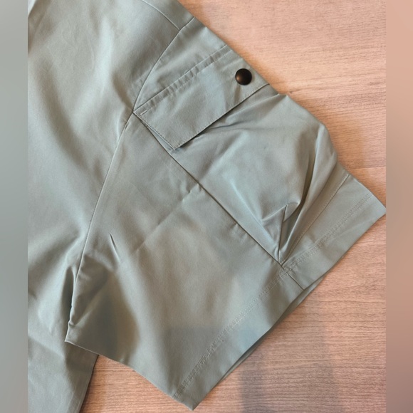 Adidas Utility OverSized Shirt - Picture 2 of 8